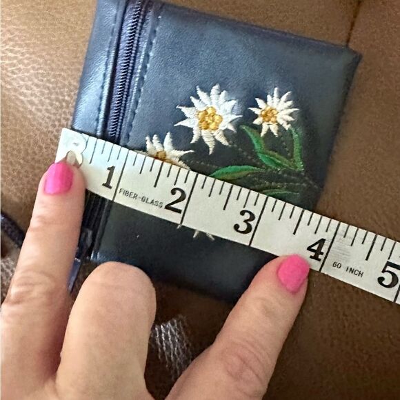Daisy Coin Purse Wallet Waist Fanny Pack or Flowers Shoulder Pouch Leather Bag - Picture 5 of 7